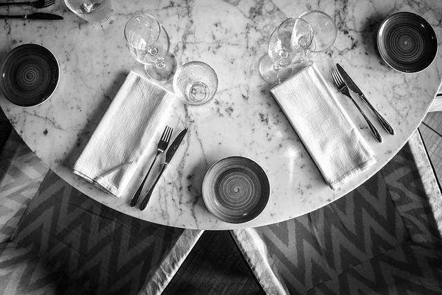 Can OnlyFans Creators See Name on Card? Insider Info! 3 Understanding the privacy settings for credit card information on OnlyFans